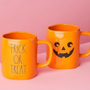 NWOT Rae Dunn Set of 2 Mugs